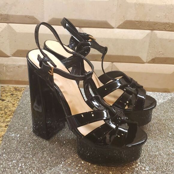 SOLD!! WILD DIVA Platform Heels - Size 8 1/2 - Picture 1 of 8